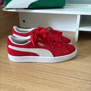 Kids Puma Suede Classics Size 5.5